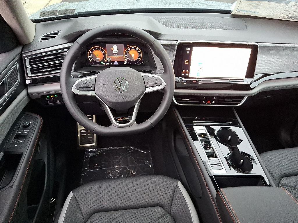new 2025 Volkswagen Atlas car, priced at $49,825