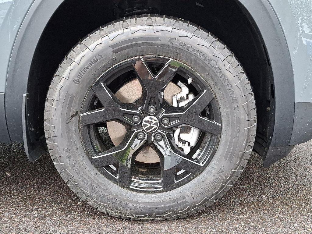 new 2025 Volkswagen Atlas car, priced at $49,825