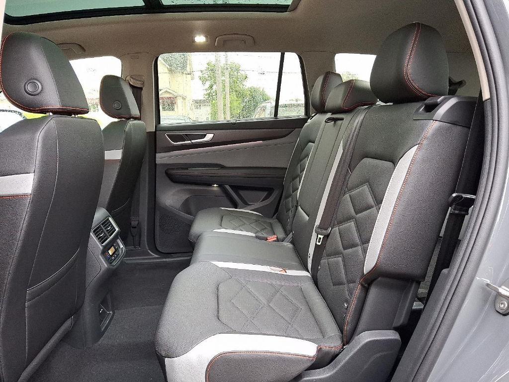 new 2025 Volkswagen Atlas car, priced at $49,825