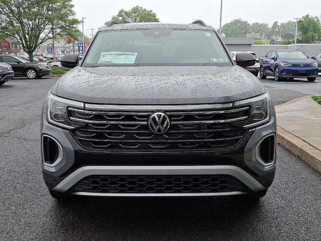 new 2025 Volkswagen Atlas car, priced at $49,825