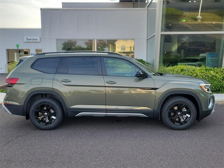 new 2024 Volkswagen Atlas car, priced at $47,714