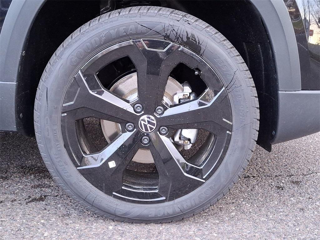 new 2025 Volkswagen Taos car, priced at $31,735