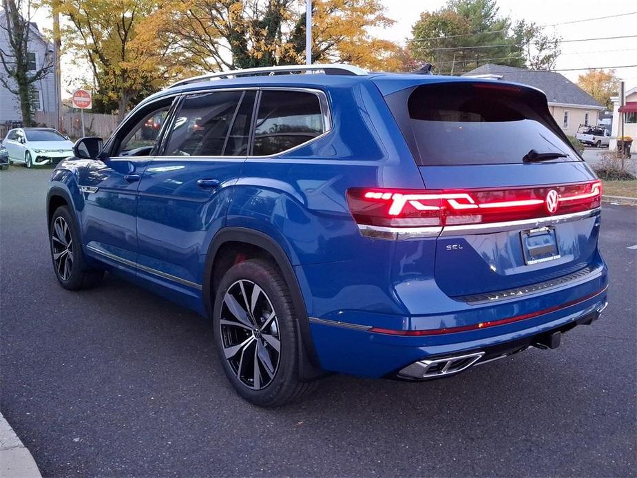 new 2025 Volkswagen Atlas car, priced at $53,045