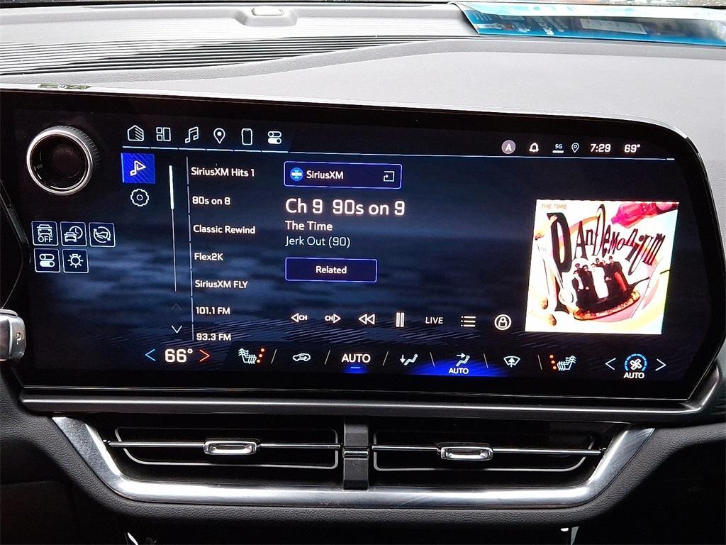 used 2025 Chevrolet Equinox EV car, priced at $29,390