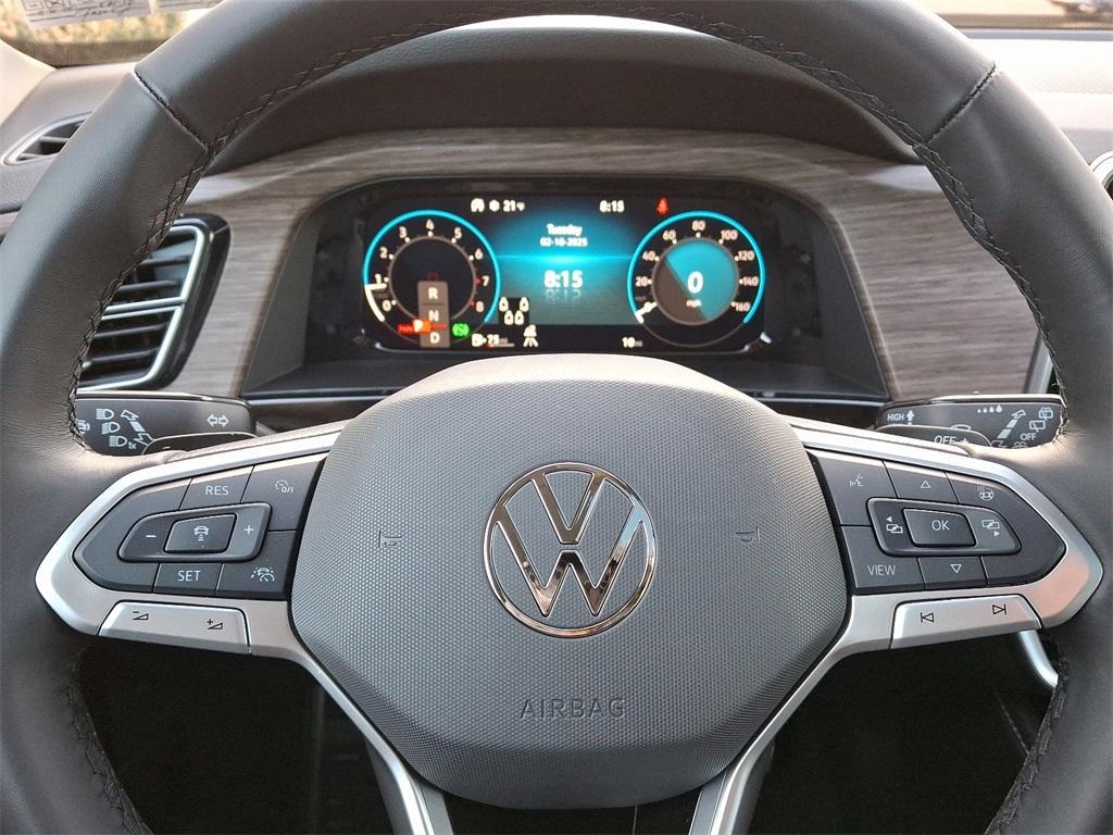 new 2025 Volkswagen Atlas car, priced at $52,545