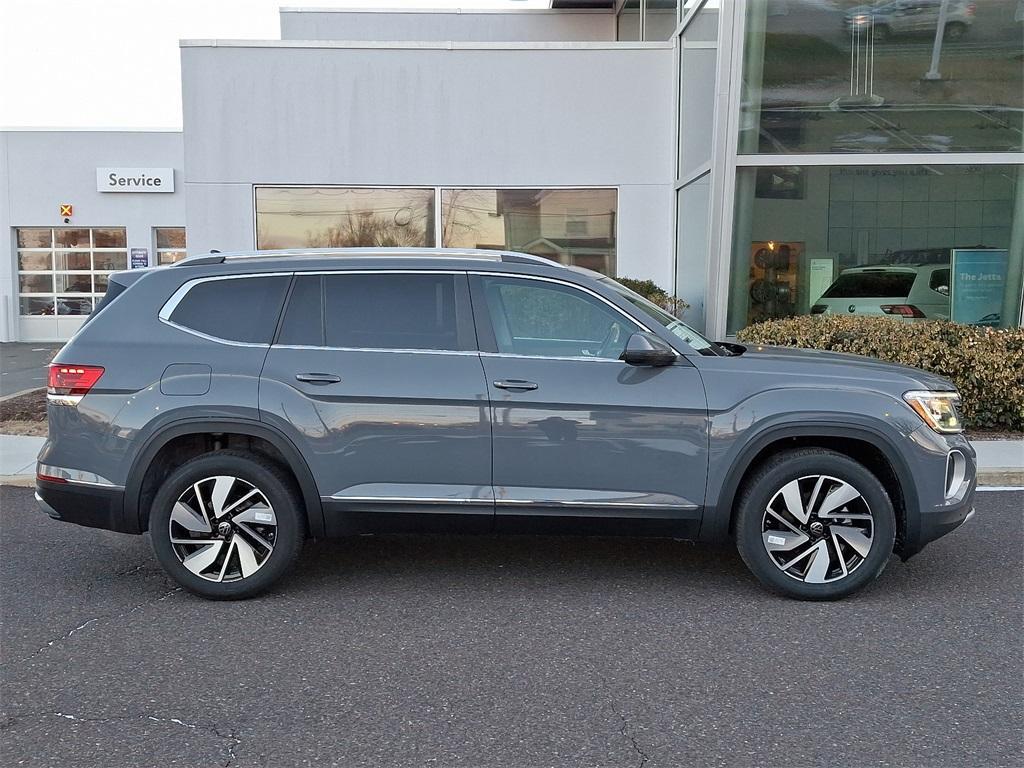 new 2025 Volkswagen Atlas car, priced at $46,902