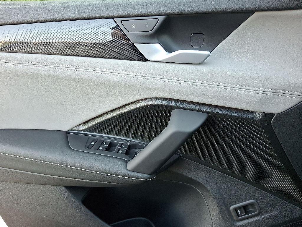 new 2025 Volkswagen Tiguan car, priced at $40,893
