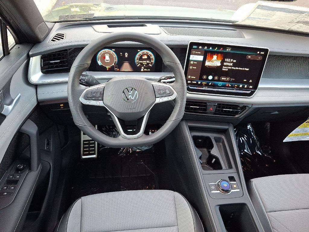 new 2025 Volkswagen Tiguan car, priced at $40,893