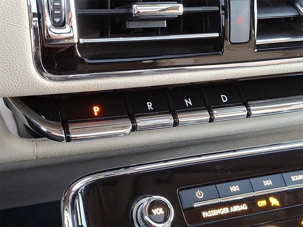 used 2021 Lincoln Navigator car, priced at $43,300