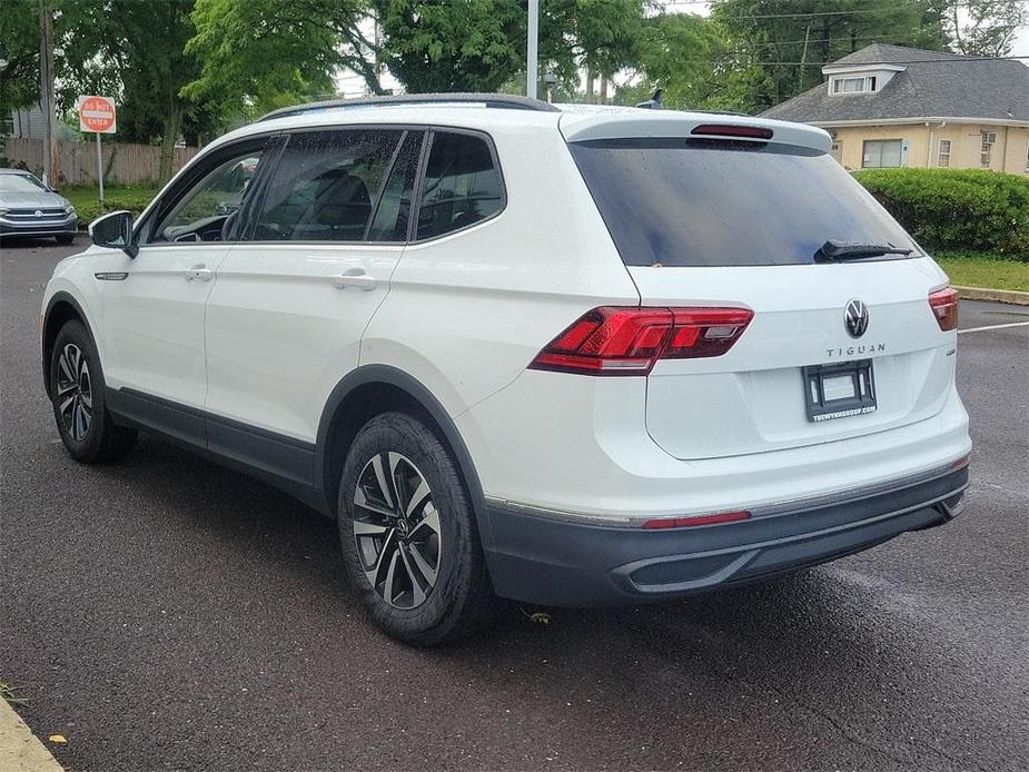 new 2024 Volkswagen Tiguan car, priced at $29,881