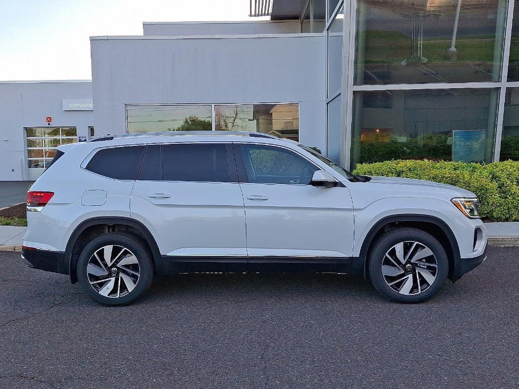 new 2025 Volkswagen Atlas car, priced at $53,166