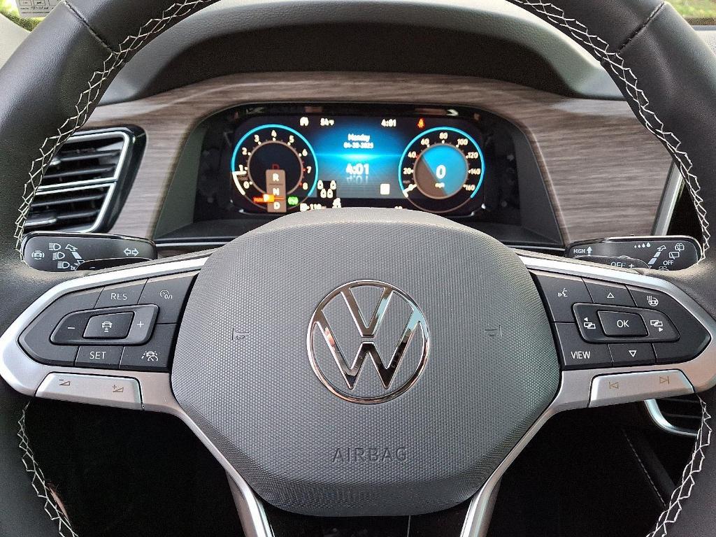 new 2025 Volkswagen Atlas car, priced at $53,166
