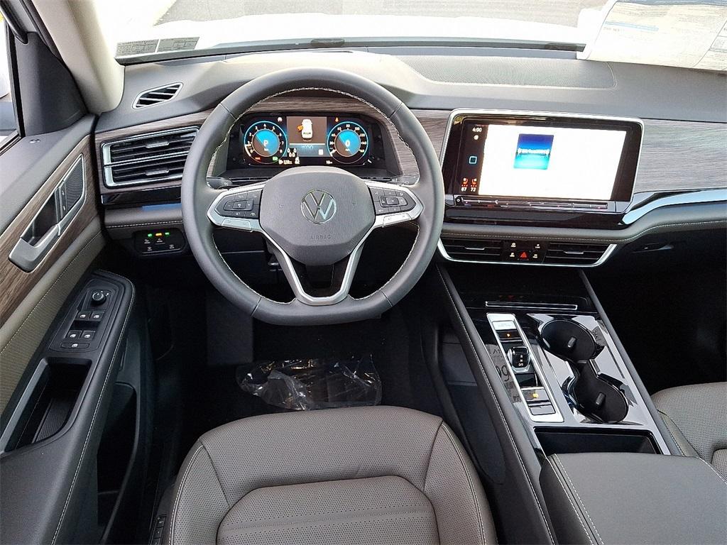 new 2025 Volkswagen Atlas car, priced at $49,060