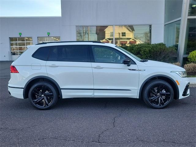 new 2024 Volkswagen Tiguan car, priced at $36,378