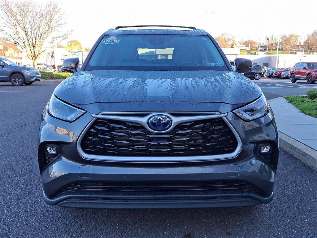 used 2023 Toyota Highlander Hybrid car, priced at $40,690