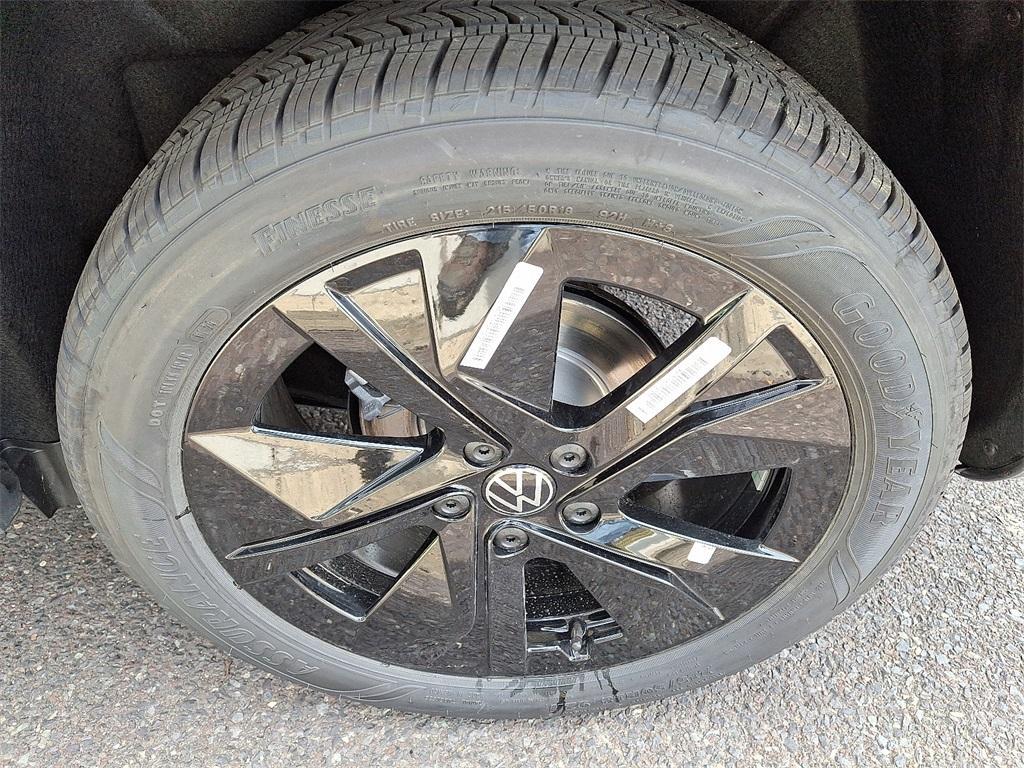 new 2025 Volkswagen Taos car, priced at $30,306
