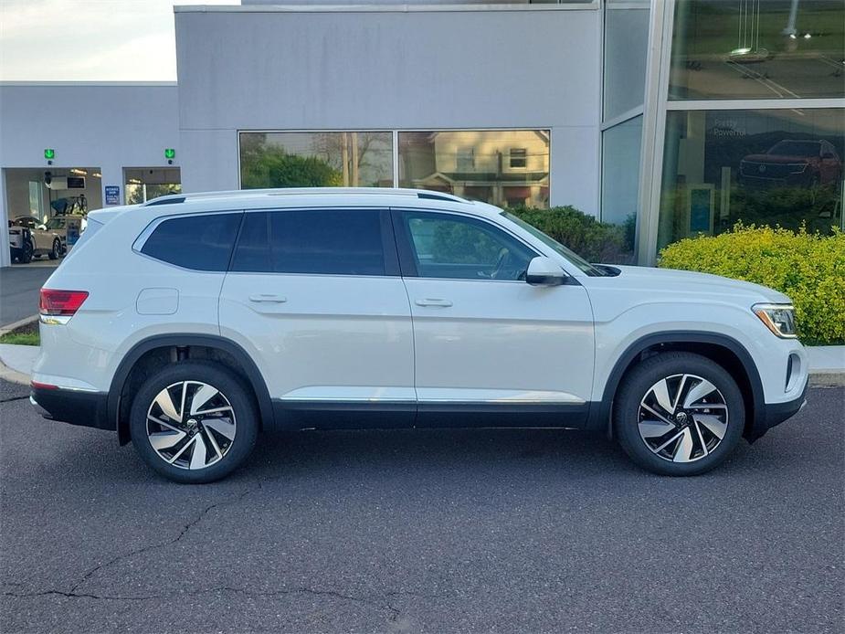 new 2024 Volkswagen Atlas car, priced at $47,533