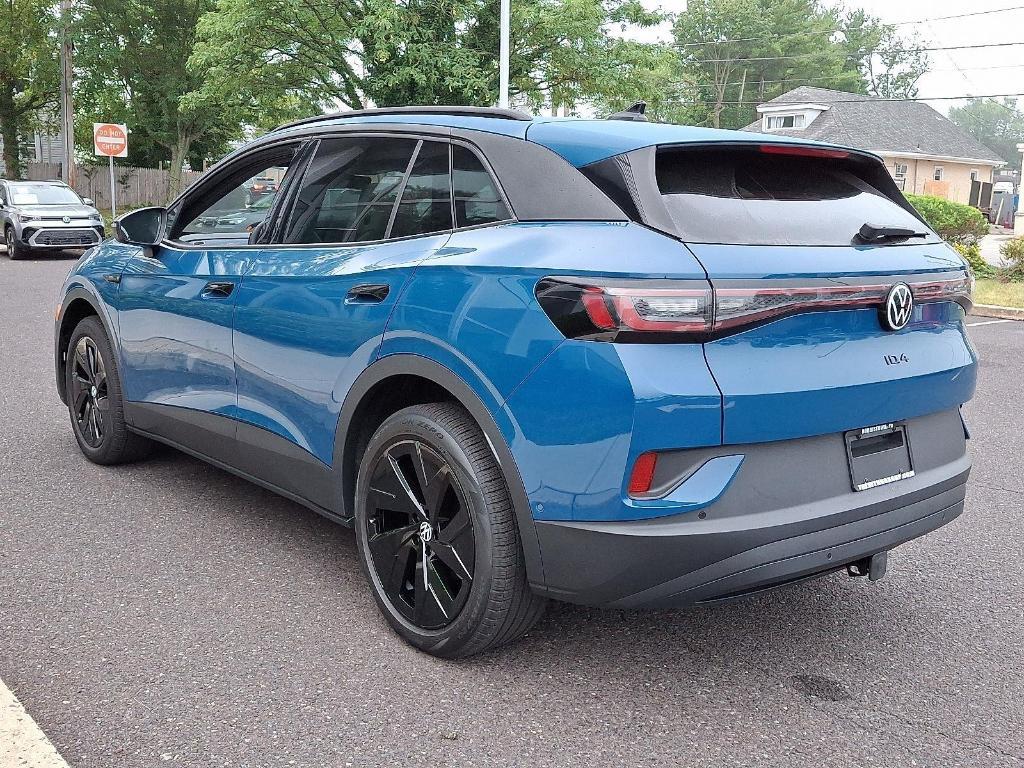 new 2025 Volkswagen ID.4 car, priced at $51,429