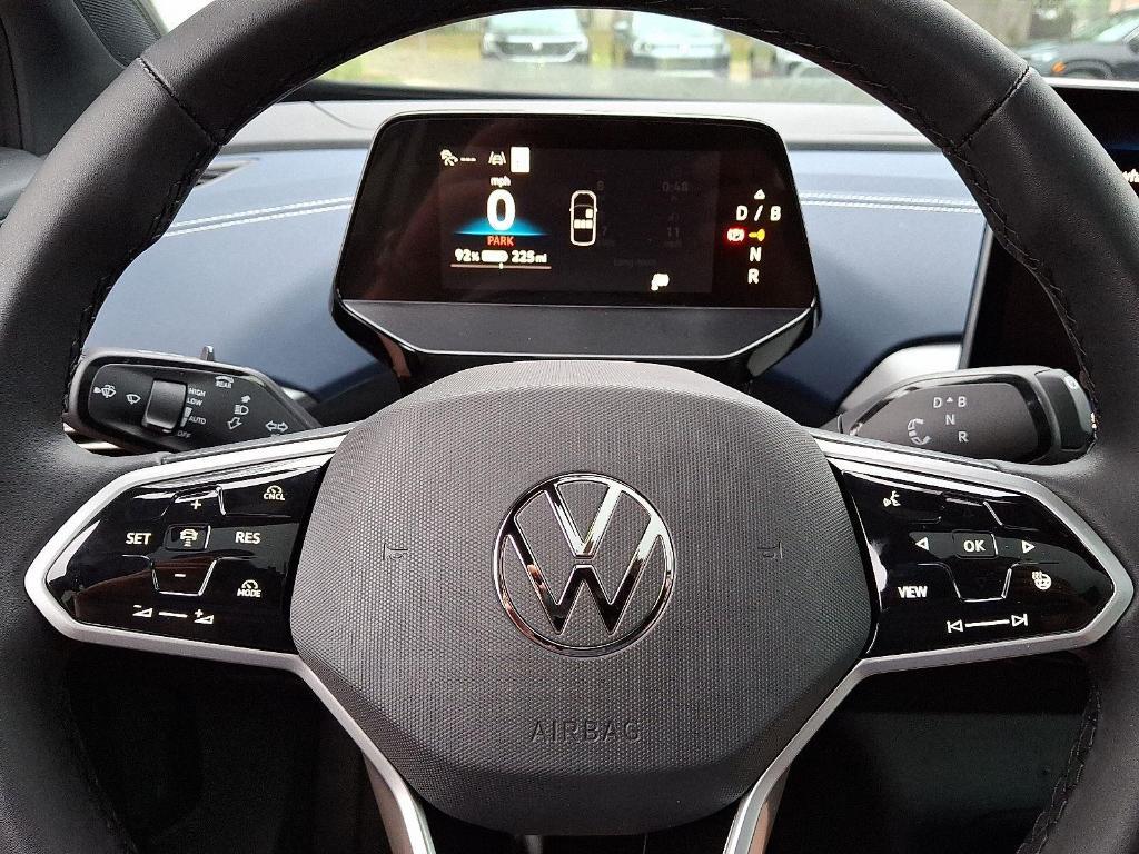 new 2025 Volkswagen ID.4 car, priced at $51,429