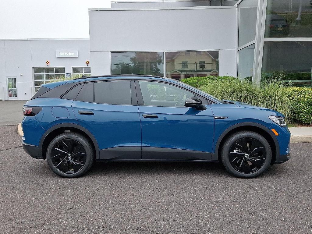new 2025 Volkswagen ID.4 car, priced at $51,429