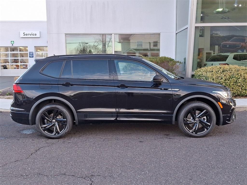 new 2024 Volkswagen Tiguan car, priced at $38,823