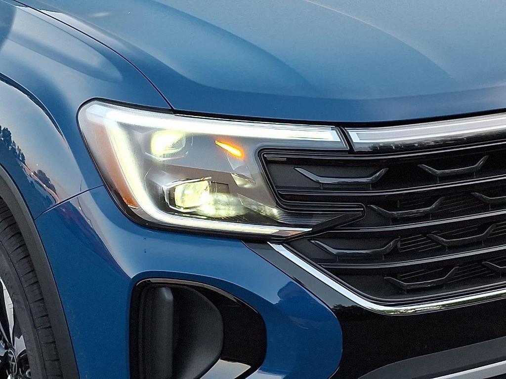 new 2025 Volkswagen Atlas Cross Sport car, priced at $39,693