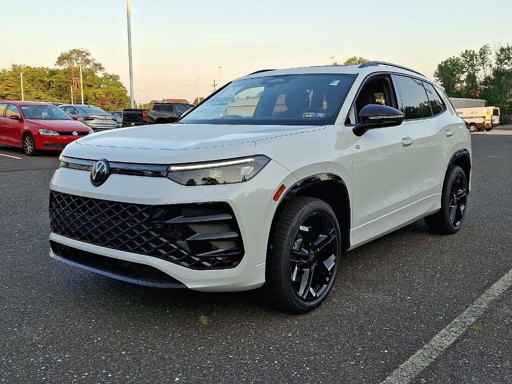 new 2025 Volkswagen Tiguan car, priced at $39,709