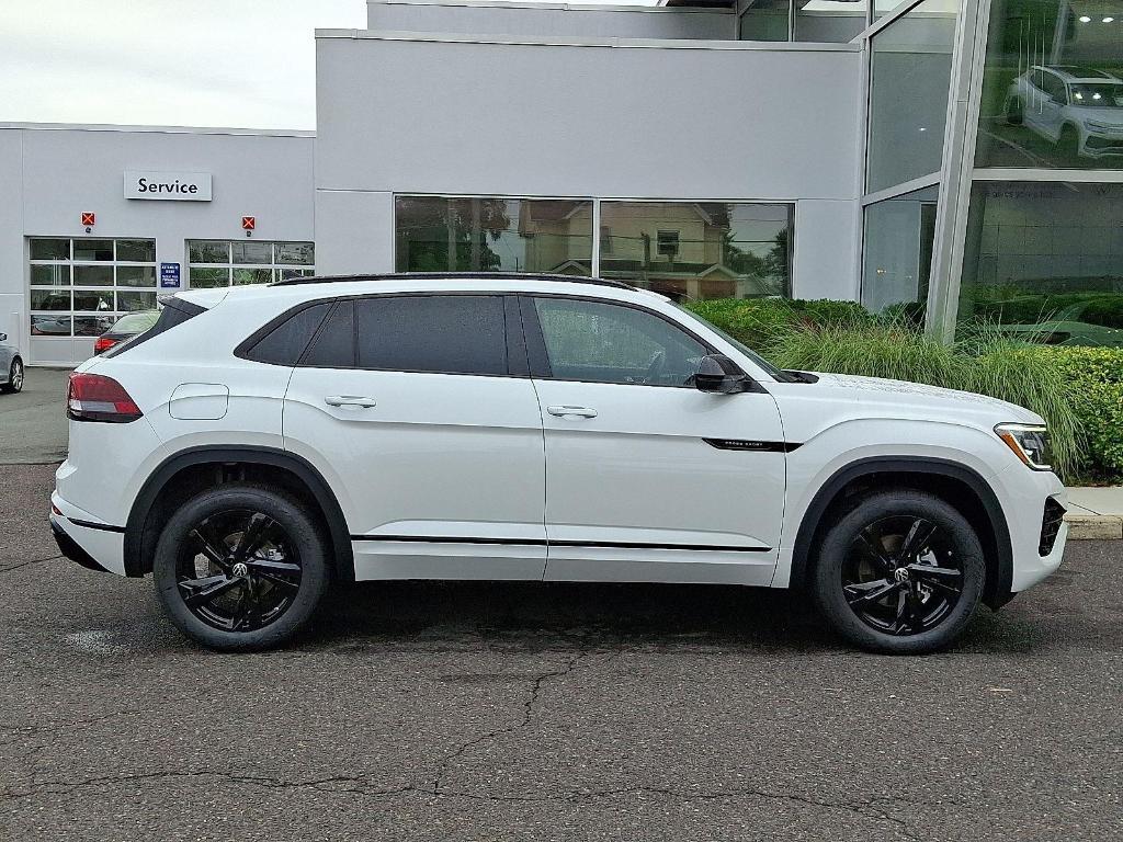 new 2025 Volkswagen Atlas Cross Sport car, priced at $47,917
