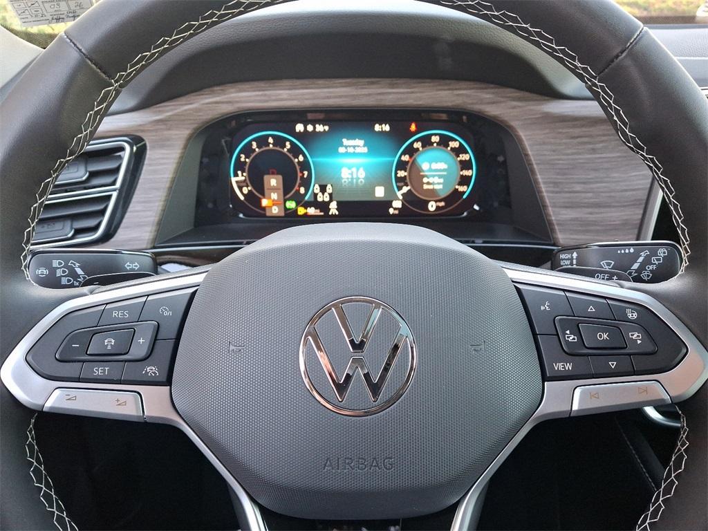 new 2025 Volkswagen Atlas car, priced at $47,706