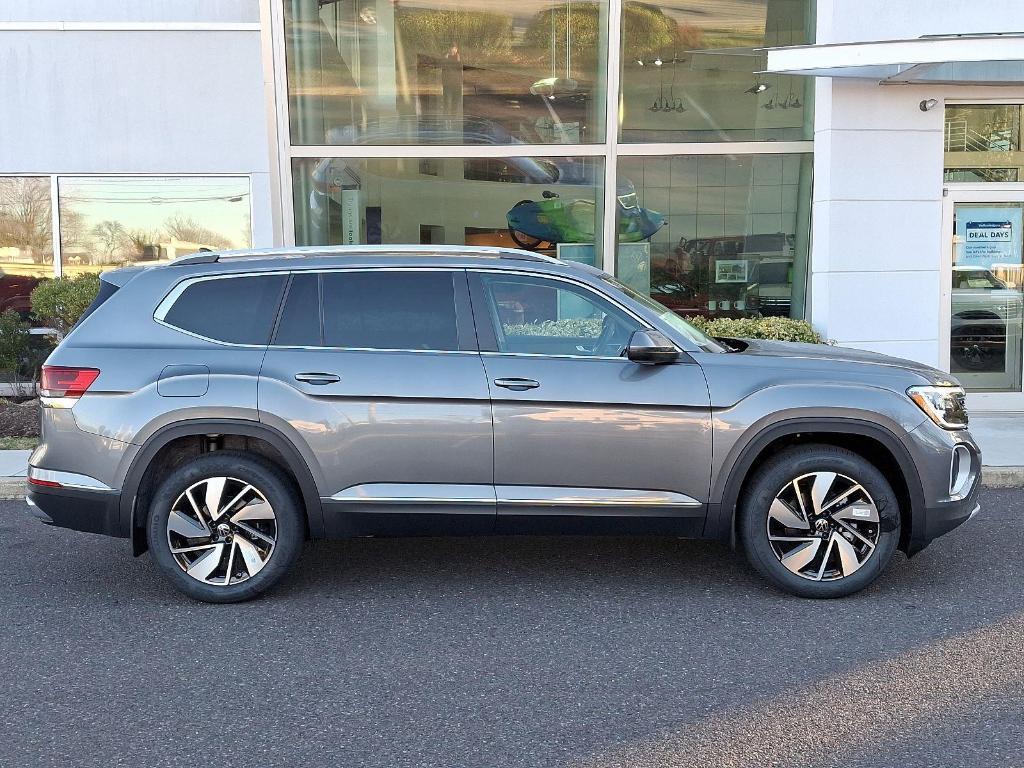 new 2025 Volkswagen Atlas car, priced at $52,185
