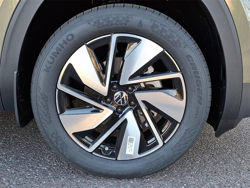 new 2025 Volkswagen Atlas car, priced at $48,206