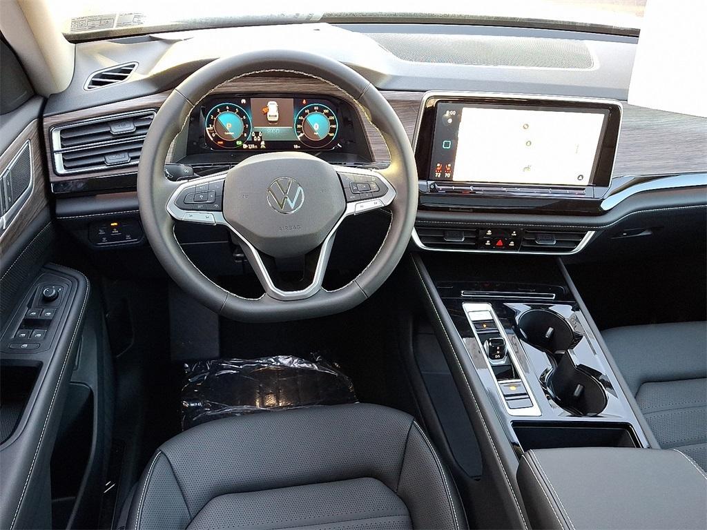new 2025 Volkswagen Atlas car, priced at $48,206