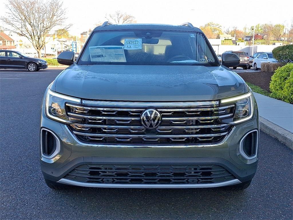 new 2025 Volkswagen Atlas car, priced at $48,206