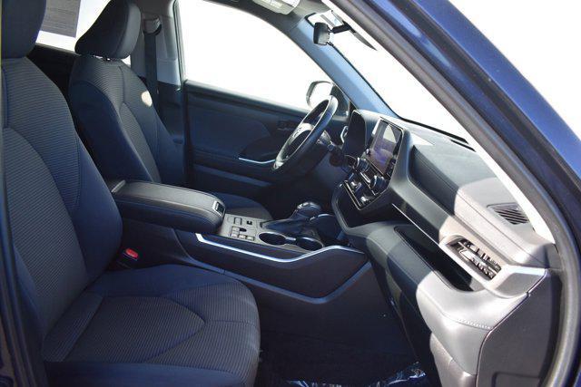 used 2023 Toyota Highlander car, priced at $35,099