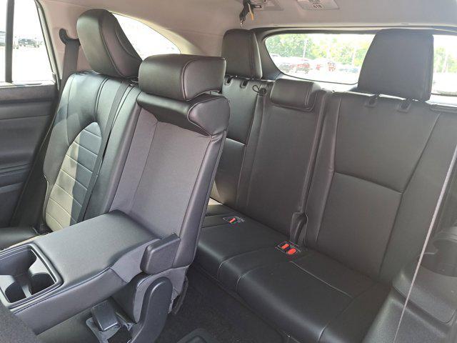 used 2023 Toyota Highlander car, priced at $40,395
