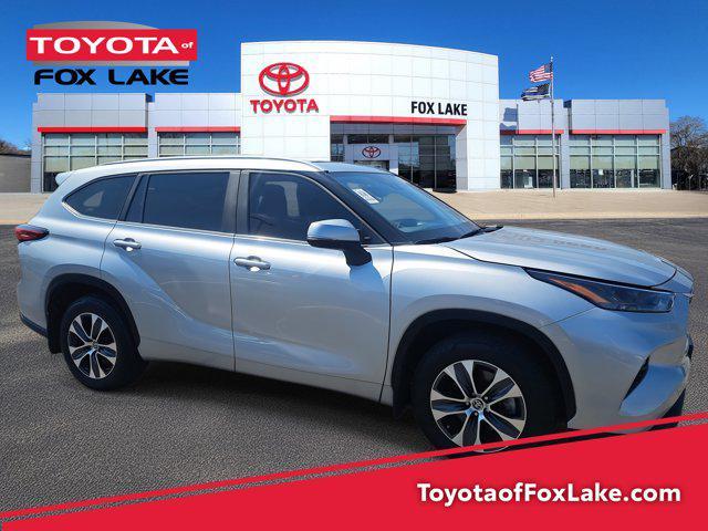 used 2023 Toyota Highlander car, priced at $40,395