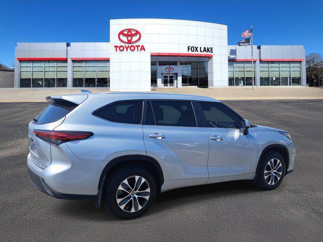 used 2023 Toyota Highlander car, priced at $40,395