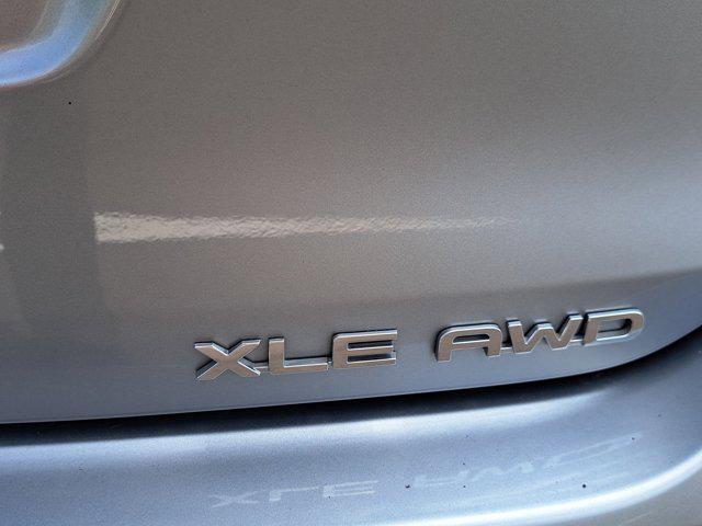 used 2023 Toyota Highlander car, priced at $40,395