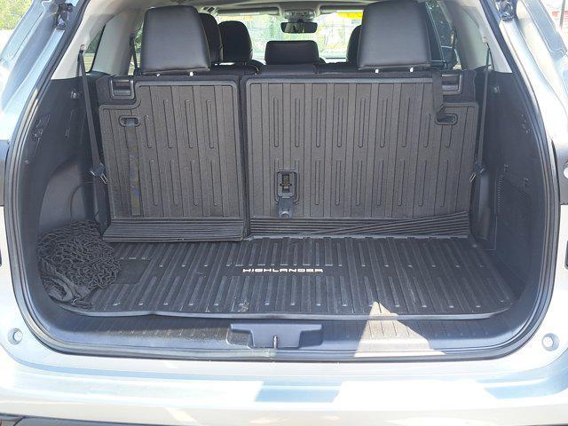 used 2023 Toyota Highlander car, priced at $40,395