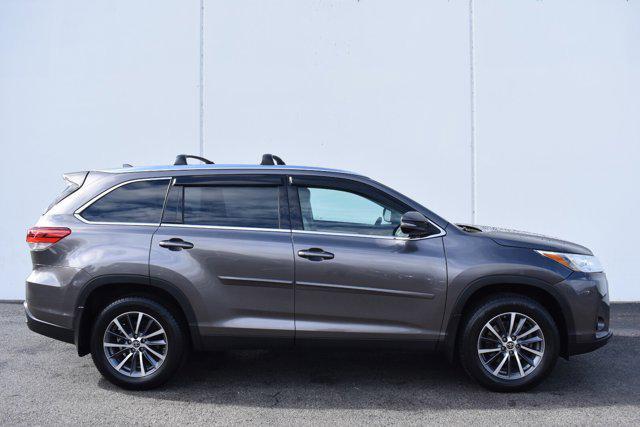 used 2019 Toyota Highlander car, priced at $27,579