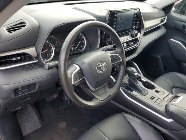 used 2022 Toyota Highlander car, priced at $35,395