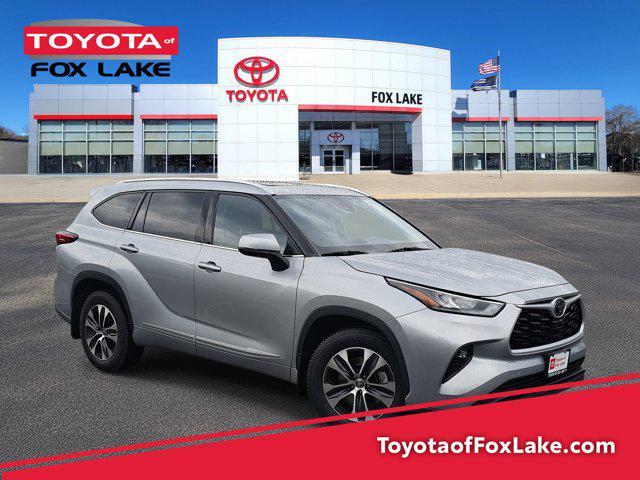 used 2020 Toyota Highlander car, priced at $28,195