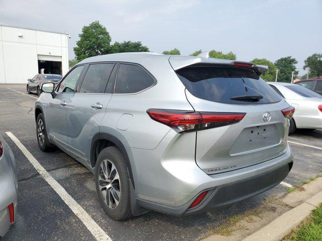 used 2020 Toyota Highlander car, priced at $30,498