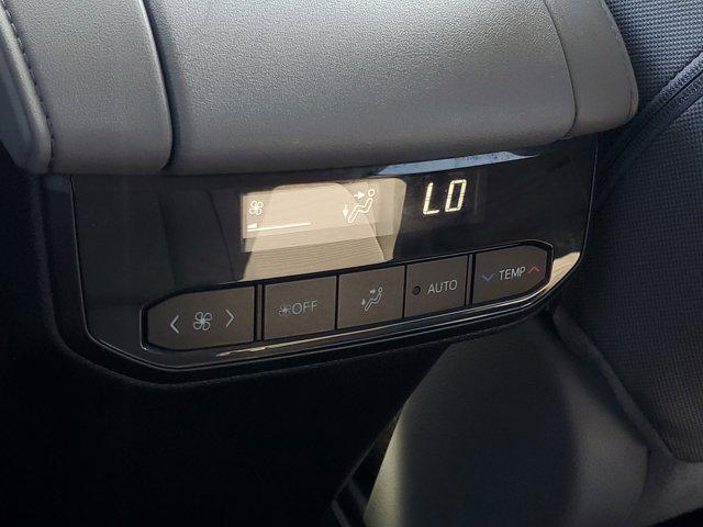 used 2024 Toyota Highlander Hybrid car, priced at $41,989