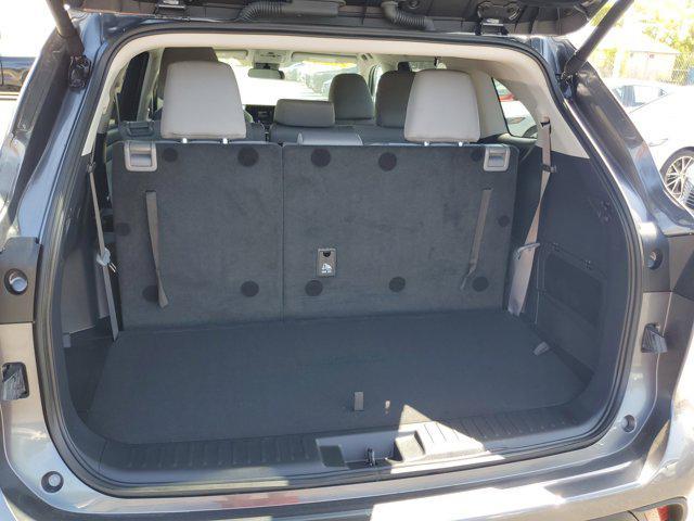 used 2024 Toyota Highlander Hybrid car, priced at $41,989