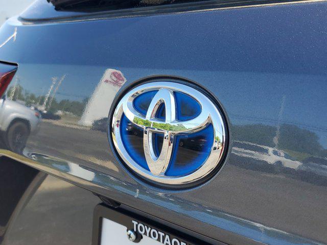used 2024 Toyota Highlander Hybrid car, priced at $41,989