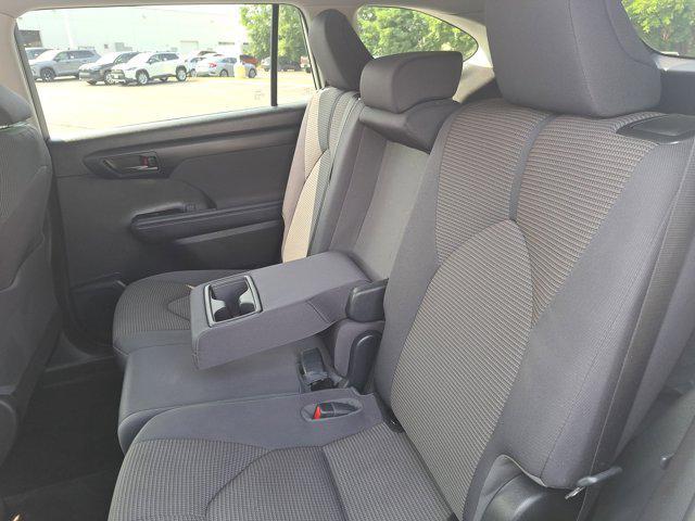 used 2022 Toyota Highlander car, priced at $30,995