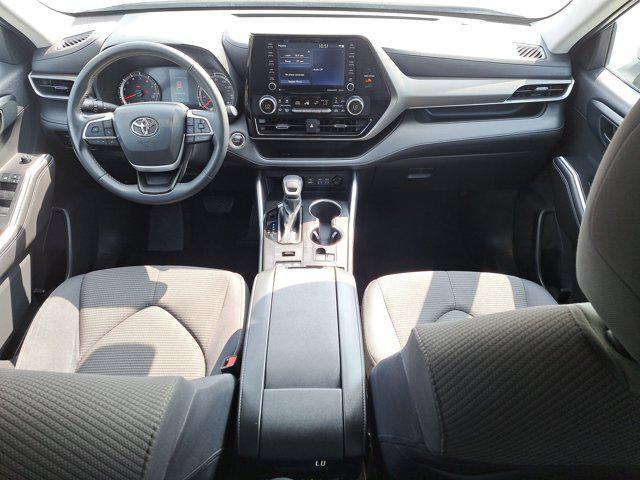 used 2022 Toyota Highlander car, priced at $30,995