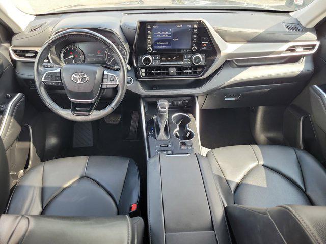 used 2021 Toyota Highlander car, priced at $33,151