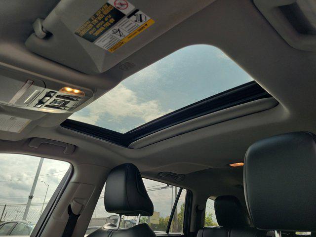 used 2021 Toyota Highlander car, priced at $33,151